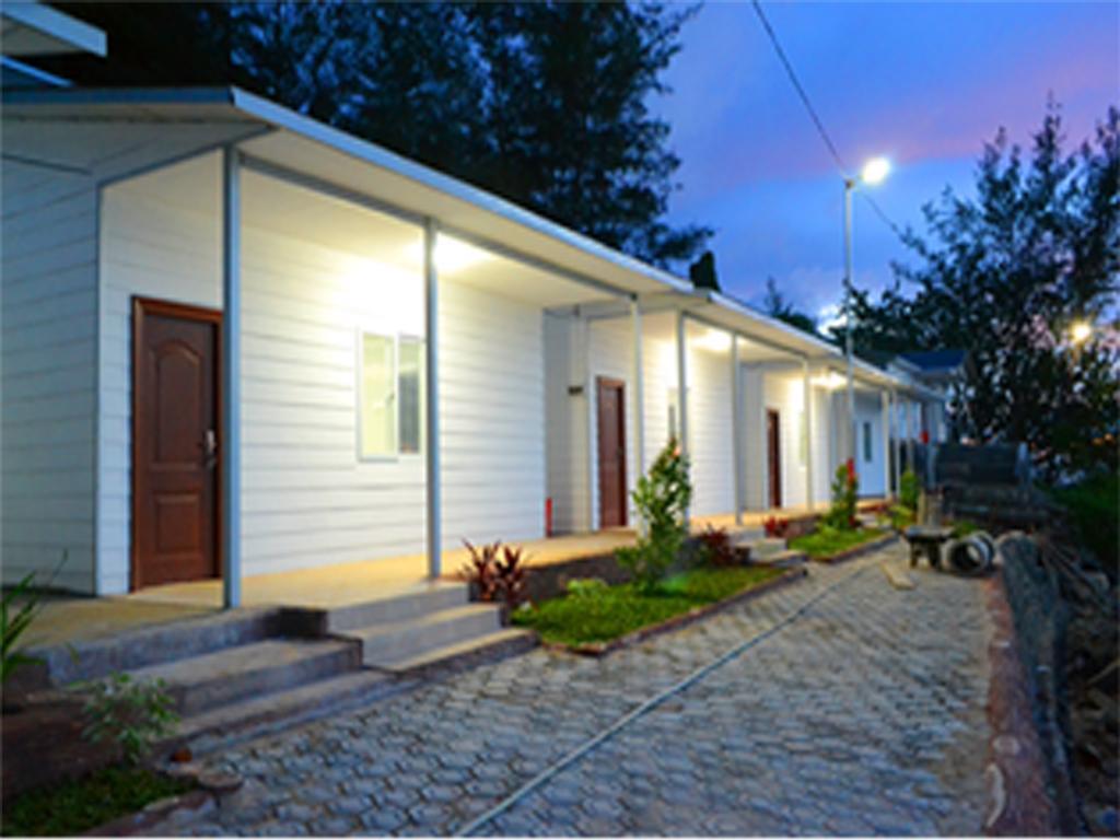 Hotel Mimiland Batu Payung Singkawang Zimmer foto