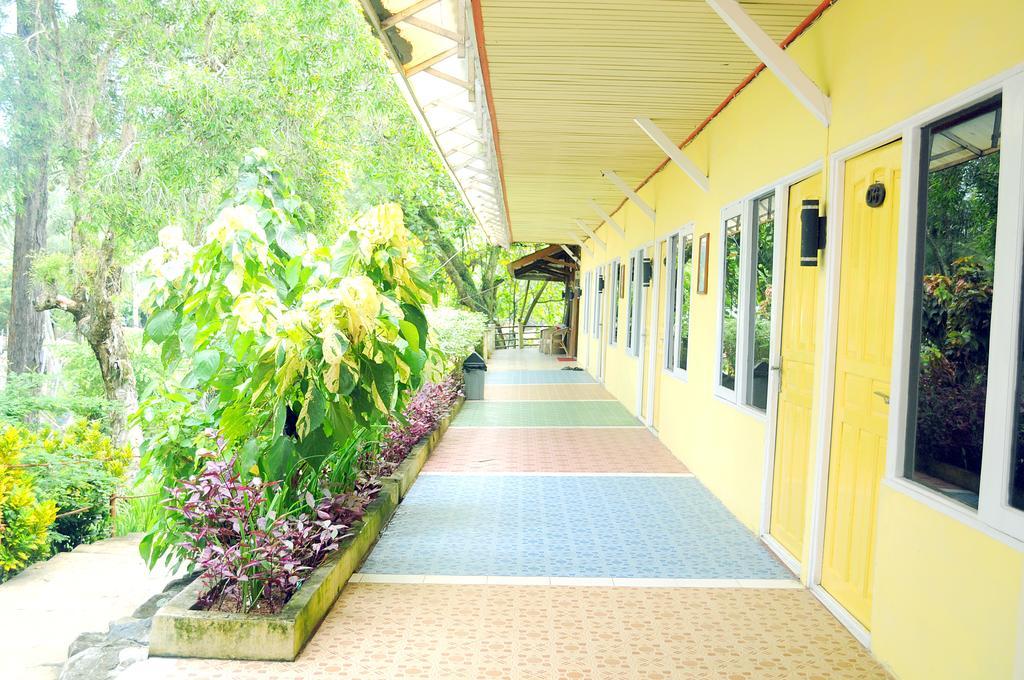Hotel Mimiland Batu Payung Singkawang Zimmer foto